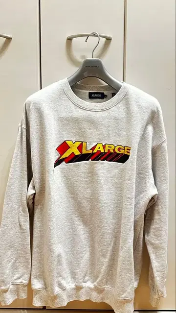 XLARGE 그레이 로고 트레이닝복