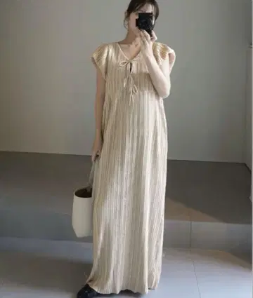 고베 레터스 yui 콜라보 앞뒤 2way 플리츠 원피스 베이지 M