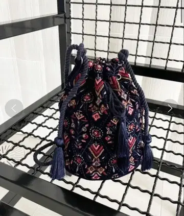 Ameri INDIA EMBROIDERY BAG 네이비 벨로아 자수