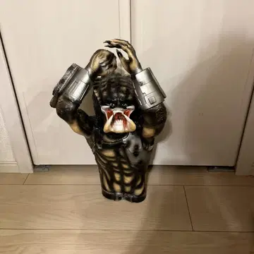 프레데터TM 슈퍼 리얼 핸드 퍼펫 NO.2 가격 인하 협상 OK