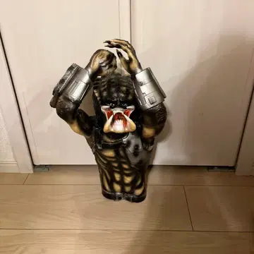 프레데터TM 슈퍼 리얼 핸드 퍼펫 NO.2 가격 인하 협상 OK