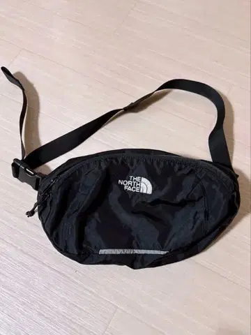 THE NORTH FACE 바디백 블랙