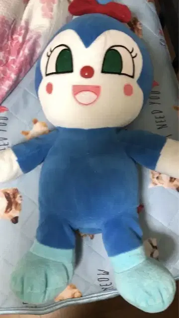 파란색 캐릭터 봉제 인형 약 30cm