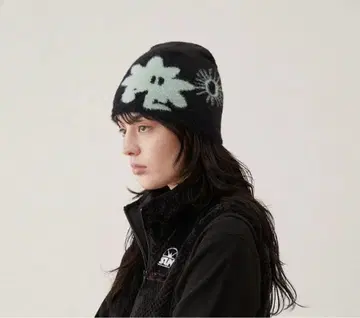 SUNLOVE Cali Shaggy Beanie Black