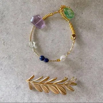 Mystic Jewels Gold Wire Bracelet