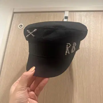 Ruslan Baginskiy 큐빅 로고 햇 블랙 캐스킷