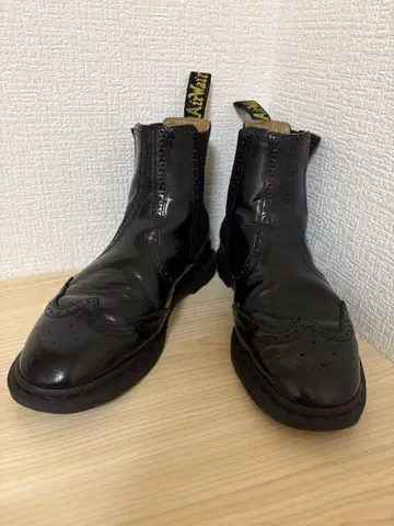 닥터마틴 사이드 고어 부츠 블랙