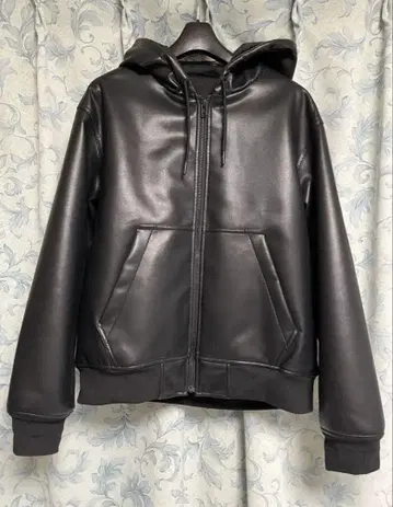 미사용 새상품 GU 인조 가죽 후드티 dude9 유니클로 자라 H&M