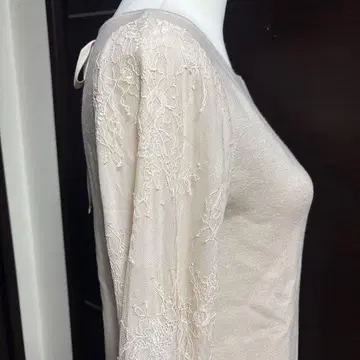 [ JILL STUART ] 베이지 레이스 소매 긴팔 무릎 기장 원피스