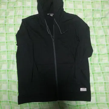에디바우어 블랙 후드 부착 후드티 L 얇은 소재 블랙