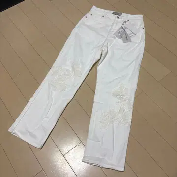 [ ERMANNO FIRENZE ] 화이트 자수 스트레이트 데님 팬츠