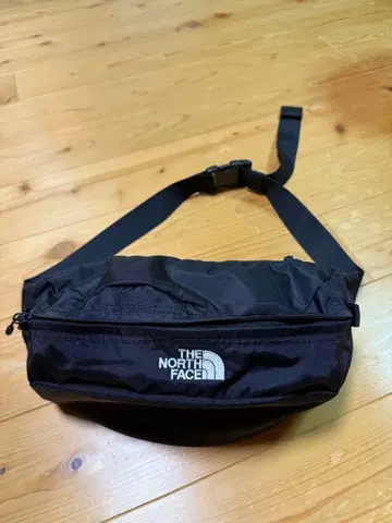 THE NORTH FACE 바디백 블랙