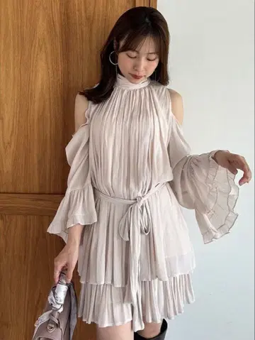[새상품급] SNIDEL 스나이델 콜드 숄더 셋업 PBEG 1