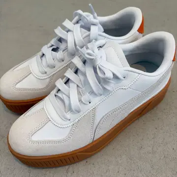 PUMA 스웨이드 스니커즈