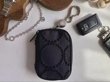 재입고 [ 키 파우치 ] 미나 페르호넨 탬버린 차콜 x 블랙