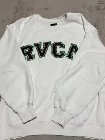 RVCA 트레이닝복