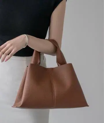 NEUNA 소프트 가죽 가방 브라운
