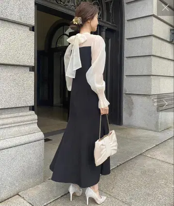 NICE CLAUP 포멀에도 사용할 수 있는 경사 모테 원피스