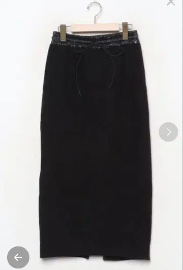 Stunning Lure 블랙 부클레 타이트 스커트