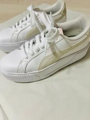 PUMA 푸마 SOFTFOAM 통굽 스니커즈 화이트
