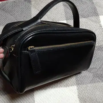 미사용 새상품 블랙 가죽 클러치백 세컨드 백 W 지퍼 남성용