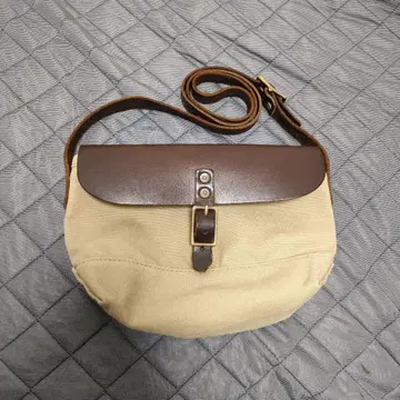 HERITAGE LEATHER CO. 숄더백