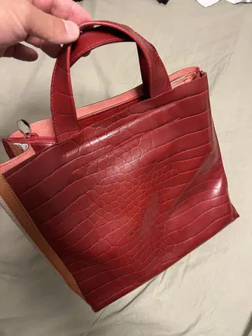 FURLA 토트백 가죽 악어 엠보싱 레드