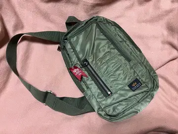 ALPHA INDUSTRIES 바디백 올리브 그린 슬링백