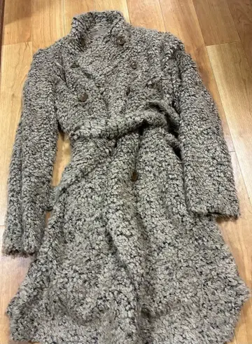 보아 소재 더블 브레스트 롱 코트