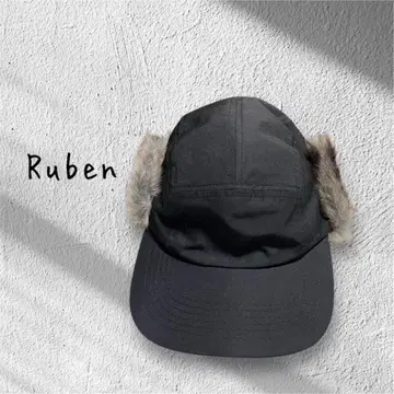 새상품급 Ruben 퍼 플라이트 캡 블랙