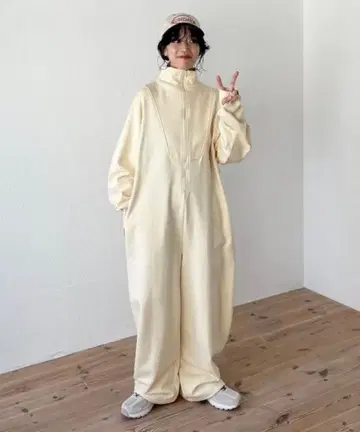 wee9s 하이넥 하프 집업 맨투맨 올인원 아이보리 프리