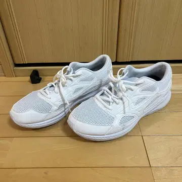 미즈노 화이트 메쉬 러닝화