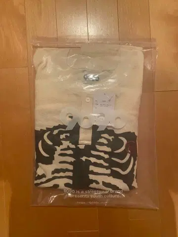 9090 헨리넥