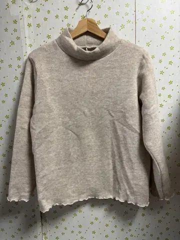 3L 사이즈 페일 오렌지 터틀넥 상의