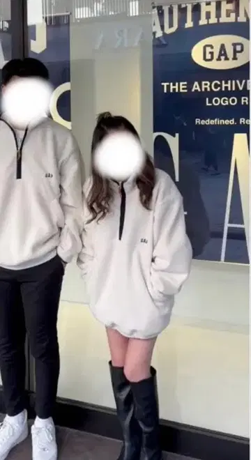 GAP 하프 지퍼 화이트 보아