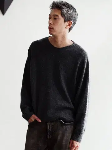캐시미어 슬라우치 V넥