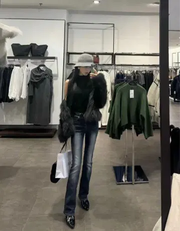 구스 다크 블루 부츠컷 데님