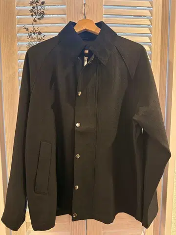 시착만 한 애로우즈 울 라이크 서지 헌팅 자켓