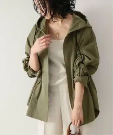 Spick and Span 후드 부착 캐주얼 자켓 카키색