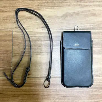 A.P.C. 스마트폰 숄더백 블랙 PXAWV M63507