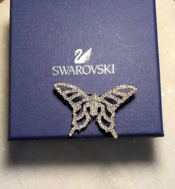 Swarovski 나비 브로치 실버