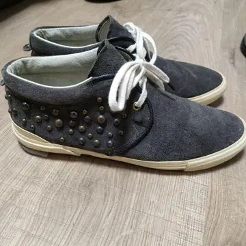 INFINITO 스터드 장식 그레이 스니커즈 varde77