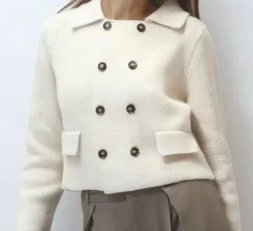 새상품 ZARA 무지 버튼 포함 자켓 화이트