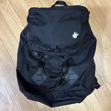 뉴에라 블랙 백팩