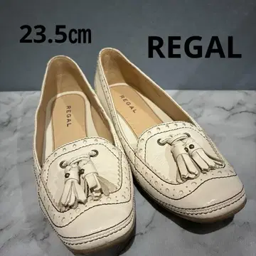 REGAL 아이보리 태슬 플랫슈즈