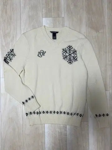 새상품급 남성용 조이 화이트 긴팔 V넥 니트 양모 100% 사이즈 1
