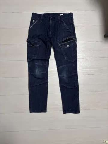 아이즈프론티어 다크 블루 슬림 핏 카고 팬츠