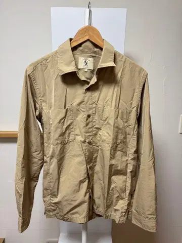 AIGLE 베이지 긴팔 셔츠 M 사이즈
