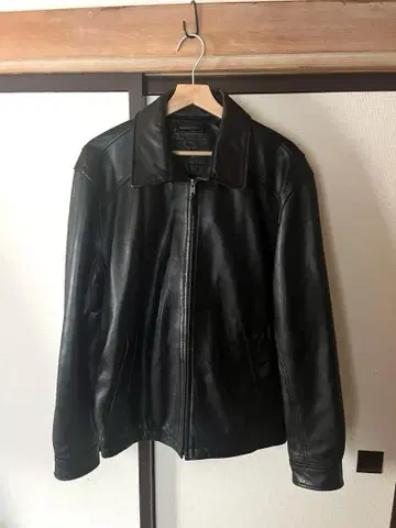 90s roundtree&yorke 가죽 자켓 새상품급 구제 의류