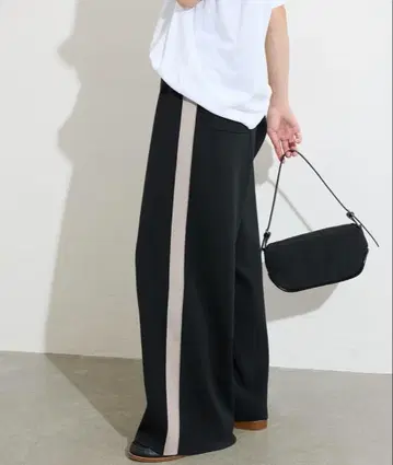 저널 스탠다드 워셔블 트랙 팬츠 블랙